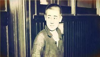 军装英气背景图片,雄姿焕发时代风采