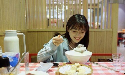 沈月生活照片,沈月生活照中的青春风采